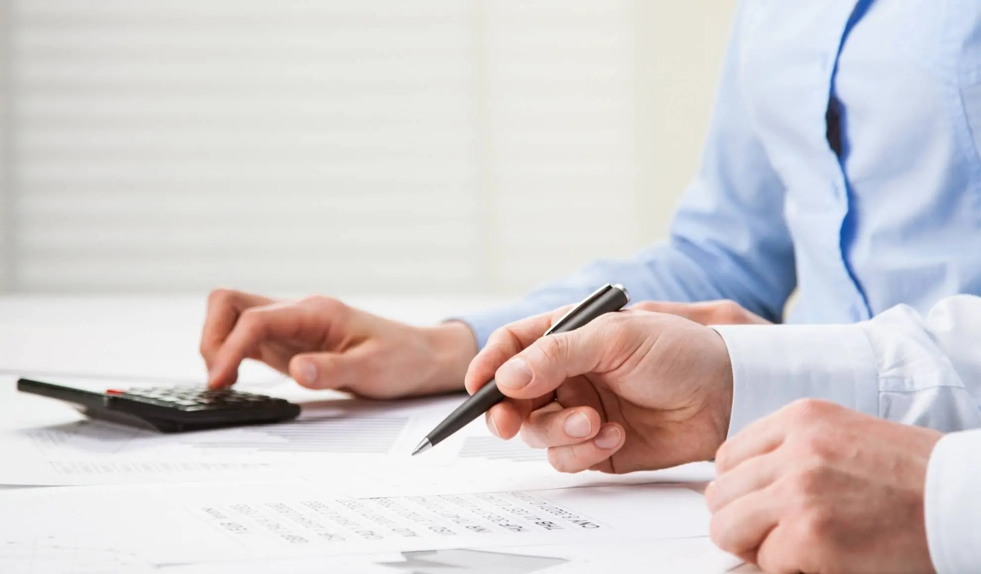 Analisi delle voci di costo e controllo del budget per l'approvazione di un volo charter MICE